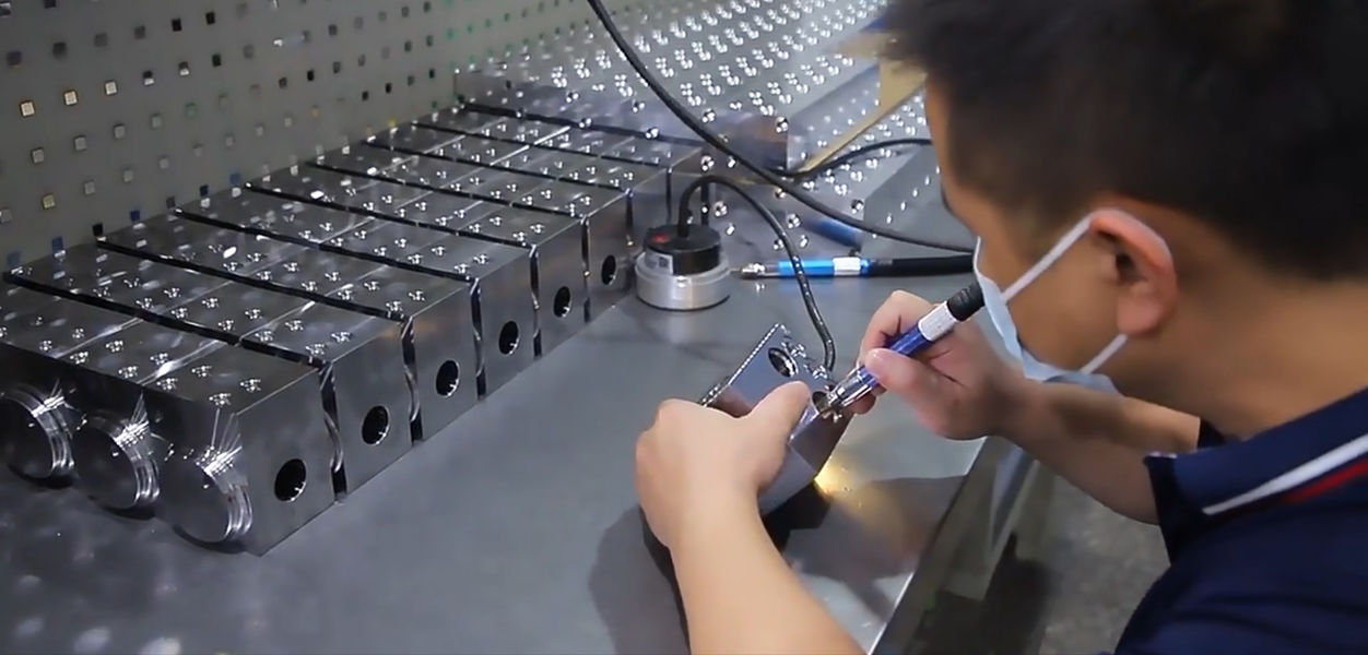 Dongguan Zhongwei Metal Products Co., Ltd خط تولید تولید کننده