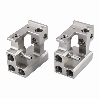 قطعات فلزی فرش CNC قطعات آلومینیومی فولاد ضد زنگ خدمات ماشینکاری CNC سفارشی
