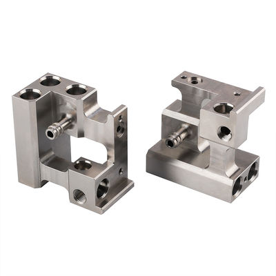 SS 316 آلومینیوم قطعات فرش CNC نمونه اولیه سفارشی خدمات ماشینکاری CNC